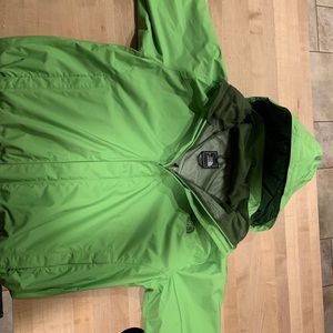 Men’s North Face Raincoat